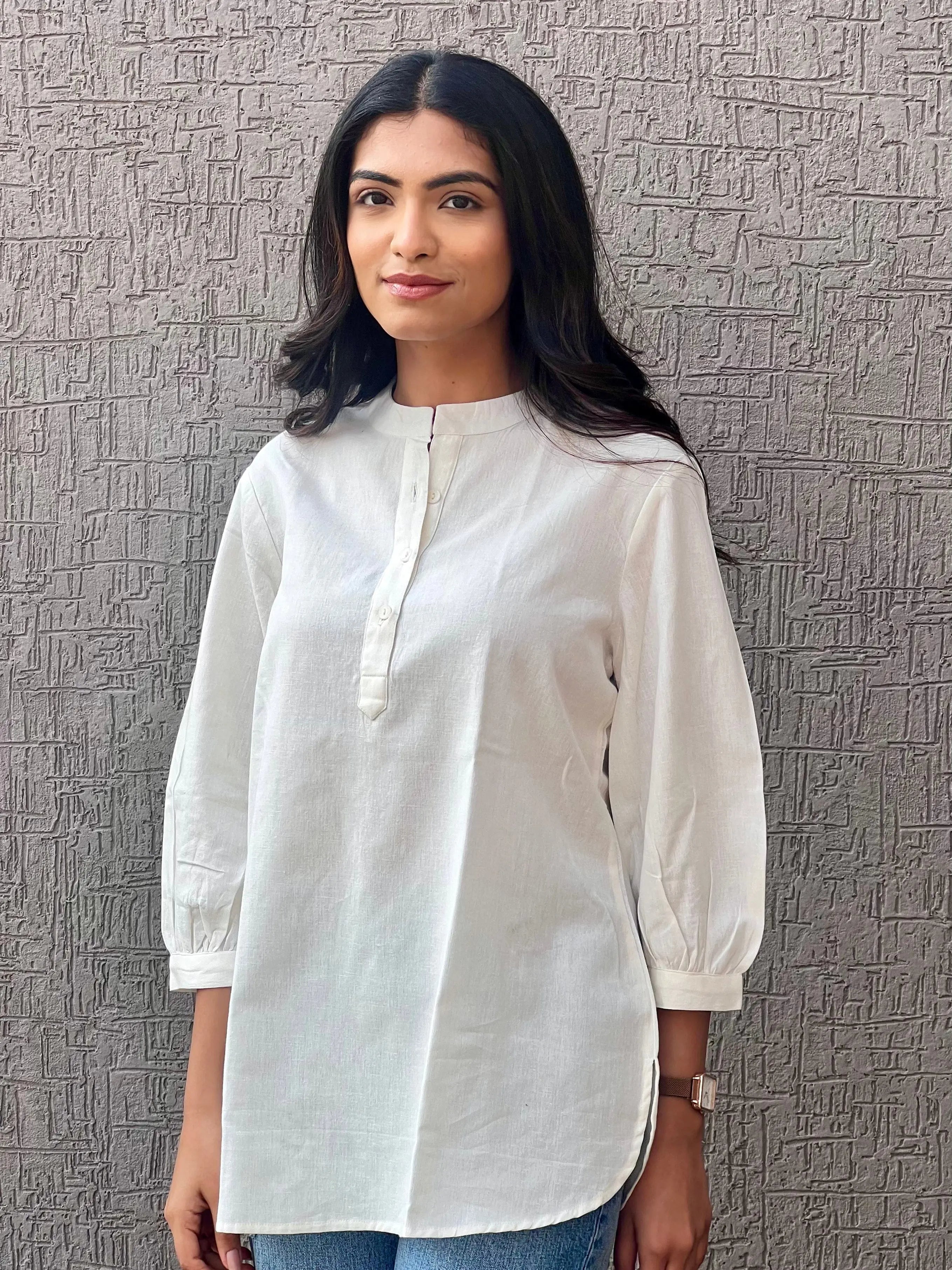 White Short Kurta - Sugnaa
