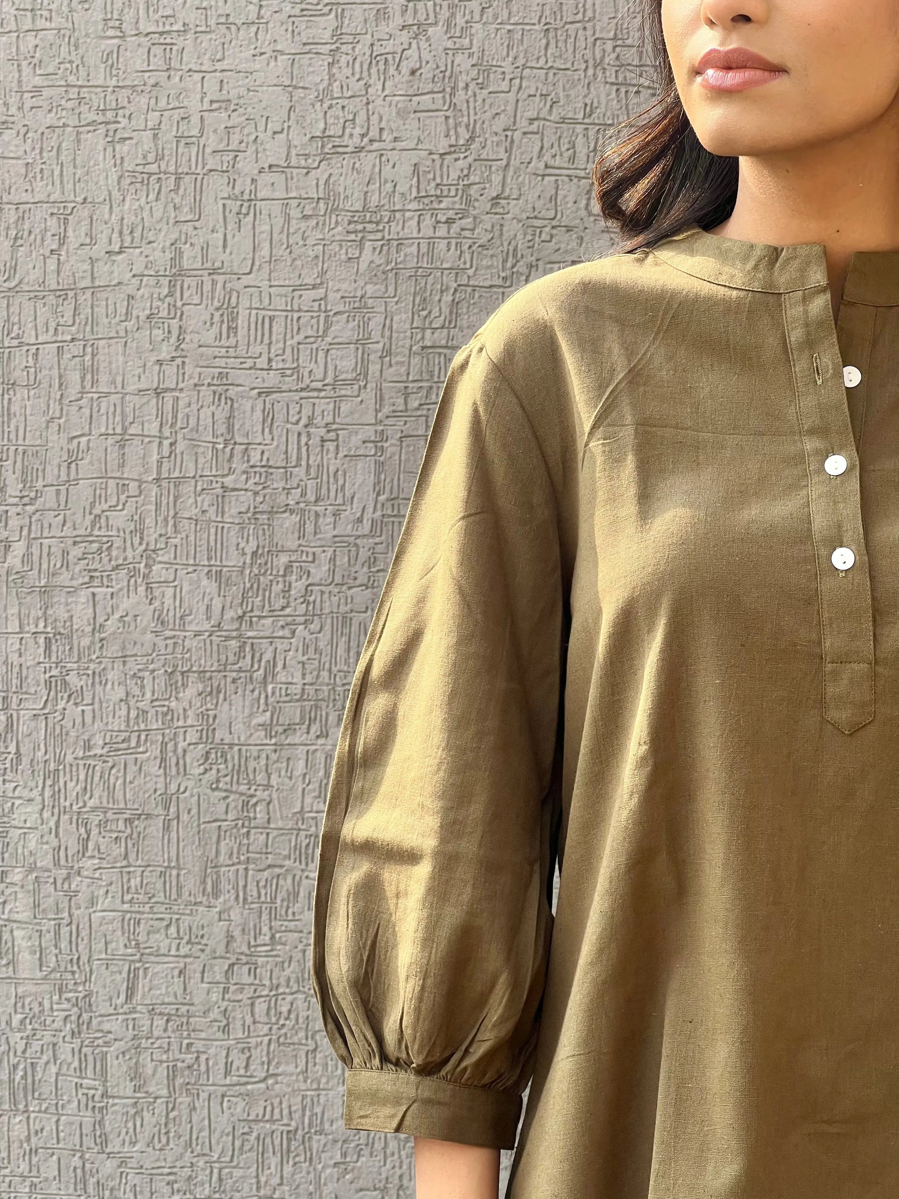 Olive Short Kurta - Sugnaa